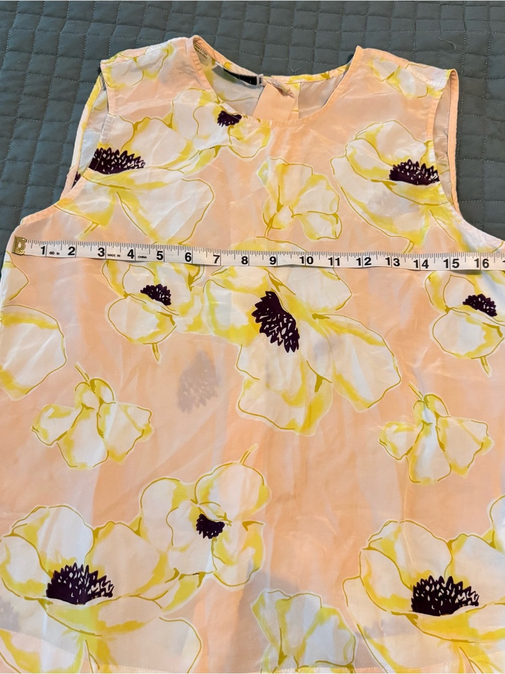 Sleeveless Pink Floral silk Top - Picture 4 of 7